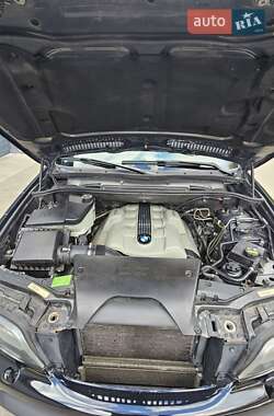 Позашляховик / Кросовер BMW X5 2004 в 