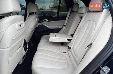 Позашляховик / Кросовер BMW X5 2019 в 