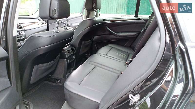Внедорожник / Кроссовер BMW X5 2011 в Киеве