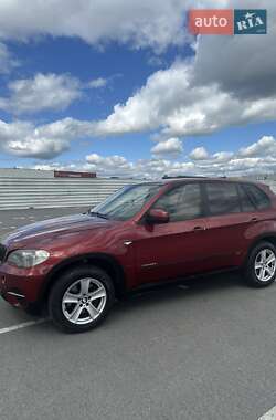 Позашляховик / Кросовер BMW X5 2010 в 