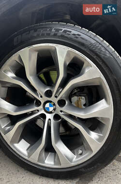 Позашляховик / Кросовер BMW X5 2014 в 