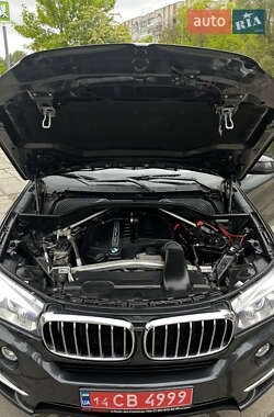Позашляховик / Кросовер BMW X5 2014 в 