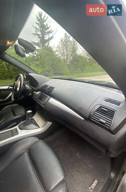 Позашляховик / Кросовер BMW X5 2003 в 