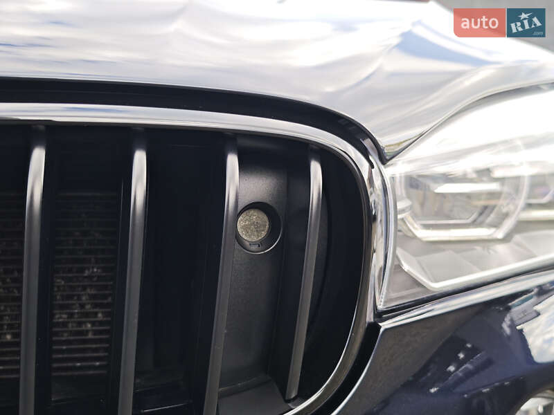 Внедорожник / Кроссовер BMW X5 2016 в Луцке