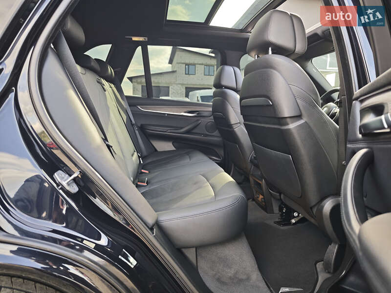 Внедорожник / Кроссовер BMW X5 2016 в Луцке