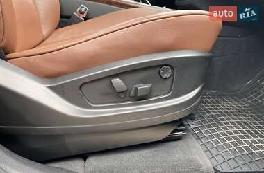 Внедорожник / Кроссовер BMW X5 2012 в 