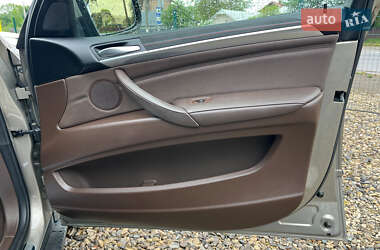 Внедорожник / Кроссовер BMW X5 2010 в 