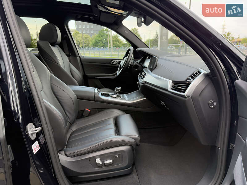 Внедорожник / Кроссовер BMW X5 2022 в Харькове