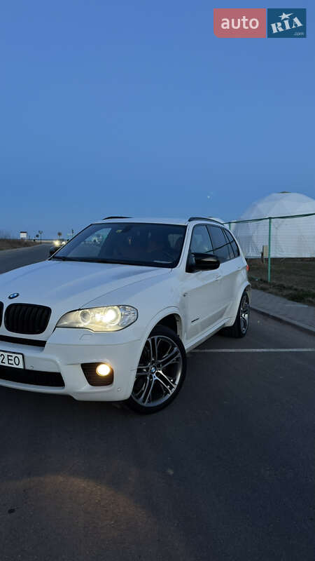 Внедорожник / Кроссовер BMW X5 2010 в Измаиле