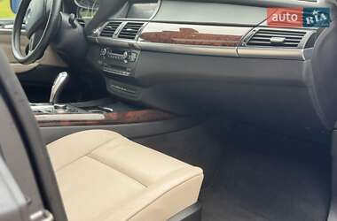 Позашляховик / Кросовер BMW X5 2010 в 