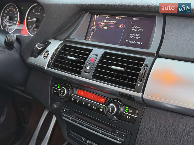 Внедорожник / Кроссовер BMW X5 2010 в Вараше
