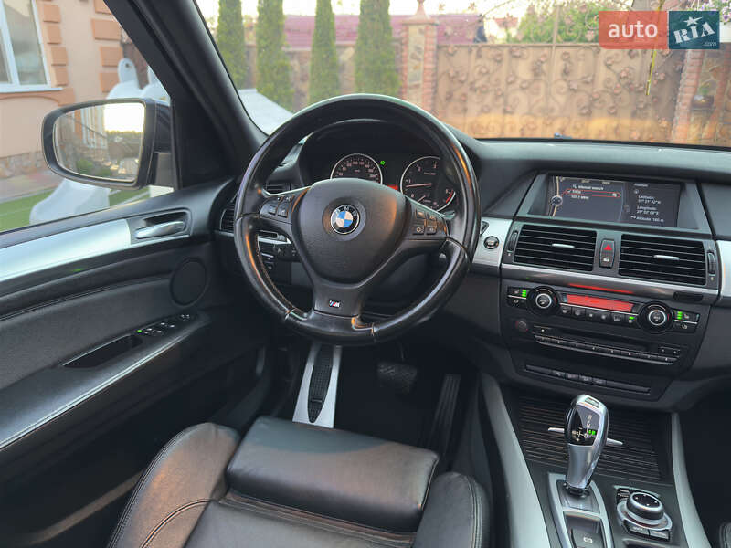 Внедорожник / Кроссовер BMW X5 2010 в Вараше