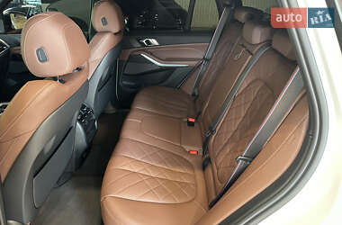 Позашляховик / Кросовер BMW X5 2023 в 