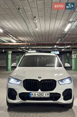 Внедорожник / Кроссовер BMW X5 2022 в 