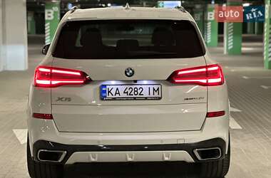 Внедорожник / Кроссовер BMW X5 2022 в 
