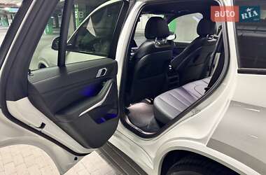 Внедорожник / Кроссовер BMW X5 2022 в 