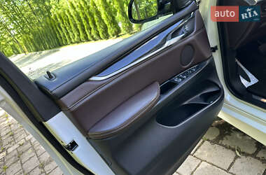 Позашляховик / Кросовер BMW X5 2014 в 