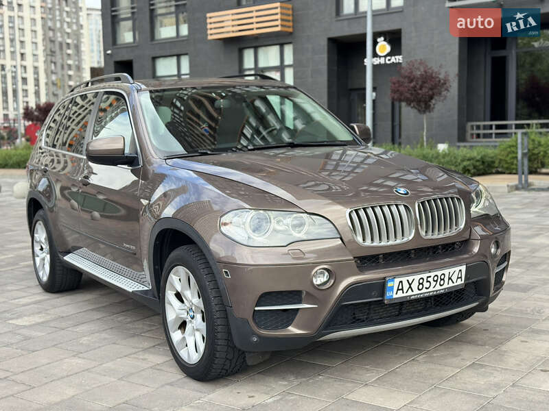 Внедорожник / Кроссовер BMW X5 2012 в 
