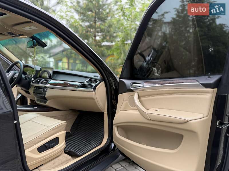 Внедорожник / Кроссовер BMW X5 2009 в Ивано-Франковске