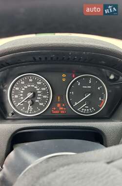 Позашляховик / Кросовер BMW X5 2011 в 