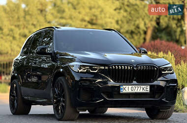 Позашляховик / Кросовер BMW X5 2021 в 