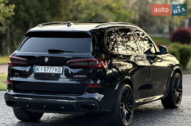 Позашляховик / Кросовер BMW X5 2021 в 
