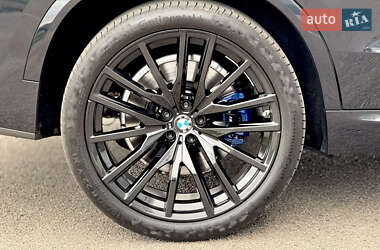 Позашляховик / Кросовер BMW X5 2021 в 