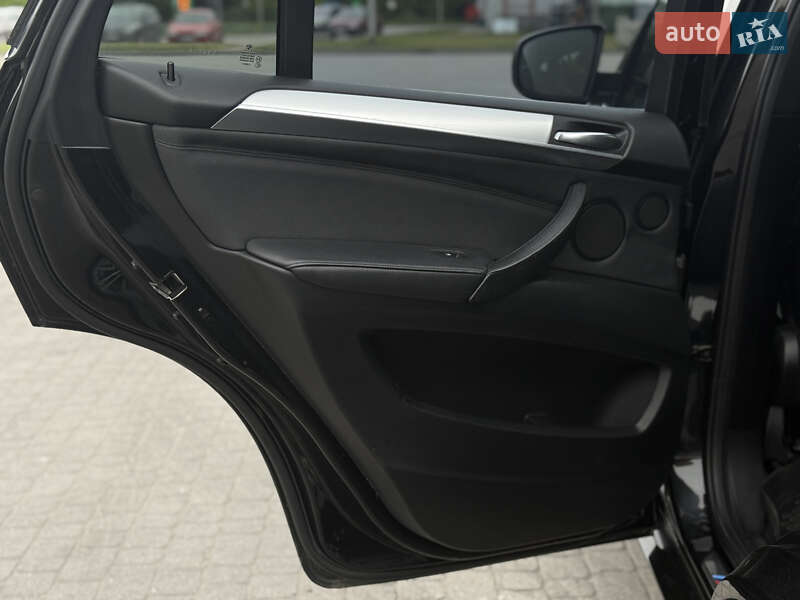 Внедорожник / Кроссовер BMW X5 2011 в Радивилове