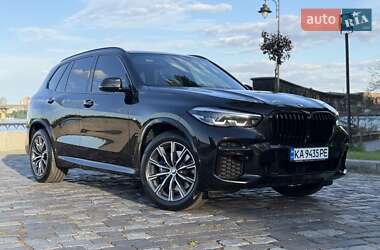 Позашляховик / Кросовер BMW X5 2022 в 