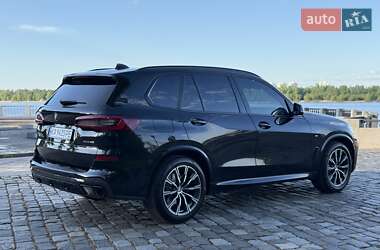 Позашляховик / Кросовер BMW X5 2022 в 