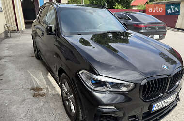 Позашляховик / Кросовер BMW X5 2018 в 