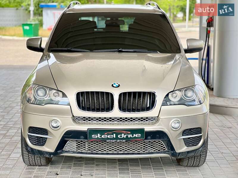 Позашляховик / Кросовер BMW X5 2011 в Миколаєві