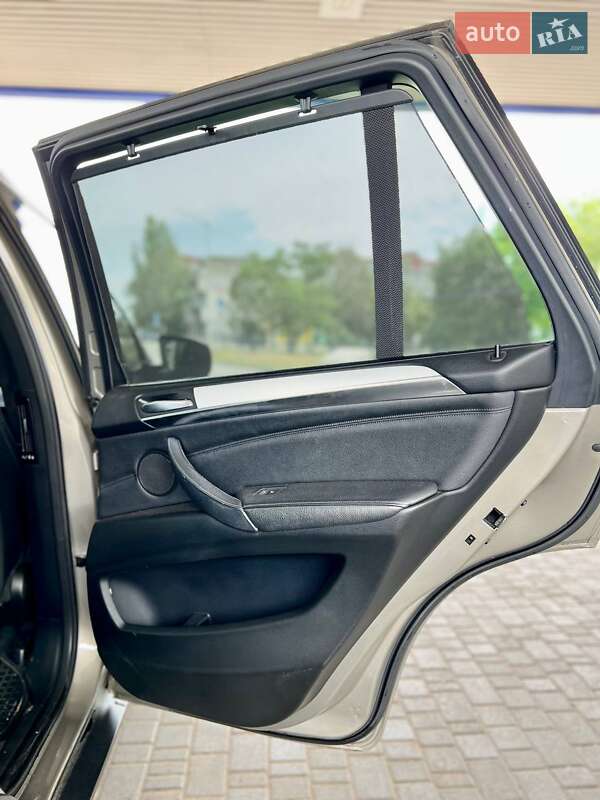 Позашляховик / Кросовер BMW X5 2011 в Миколаєві