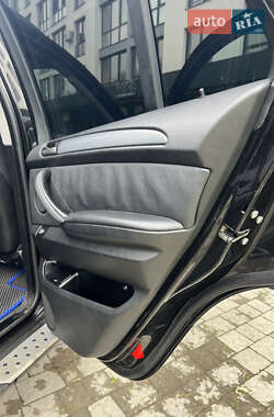 Внедорожник / Кроссовер BMW X5 2004 в 
