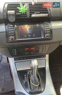 Внедорожник / Кроссовер BMW X5 2005 в 