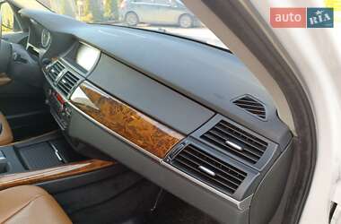Позашляховик / Кросовер BMW X5 2007 в 