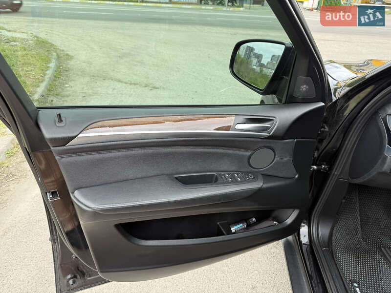 Внедорожник / Кроссовер BMW X5 2011 в Киеве