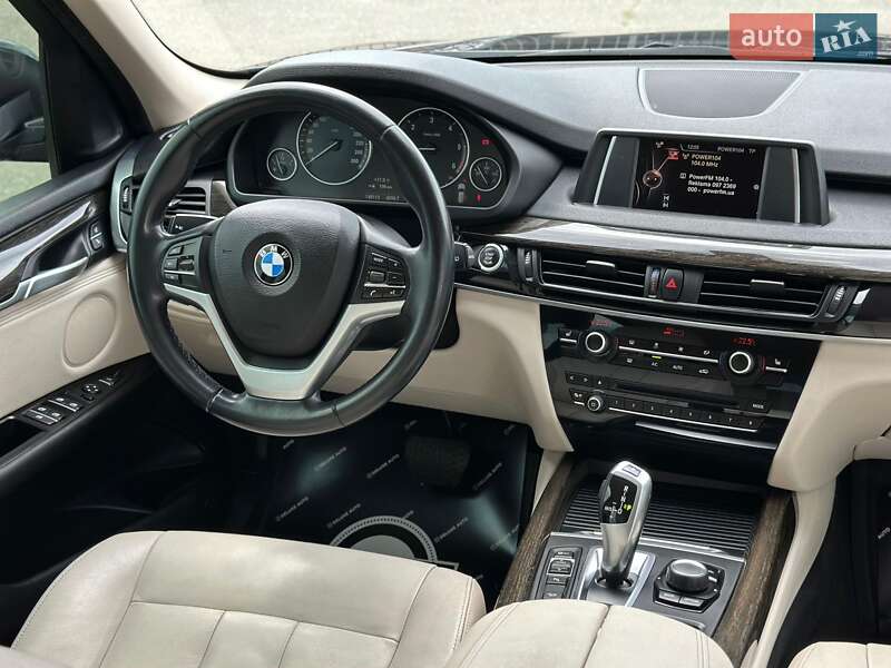 Внедорожник / Кроссовер BMW X5 2015 в Киеве
