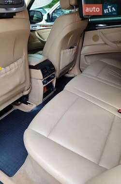 Внедорожник / Кроссовер BMW X5 2011 в 