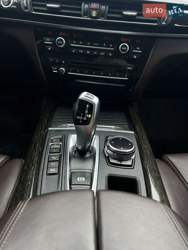 Позашляховик / Кросовер BMW X5 2014 в Черкасах