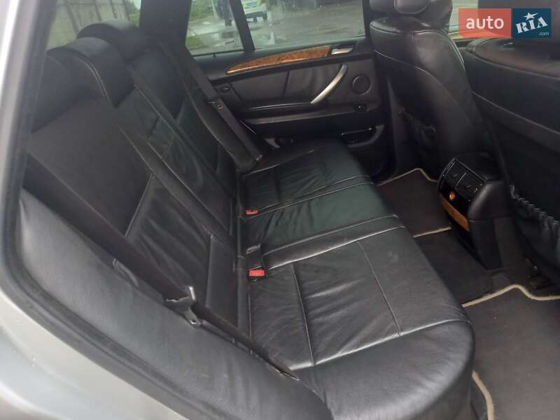 Внедорожник / Кроссовер BMW X5 2003 в Теофиполе