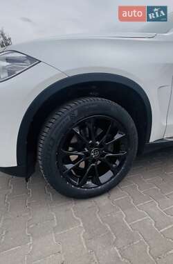 Внедорожник / Кроссовер BMW X5 2015 в 