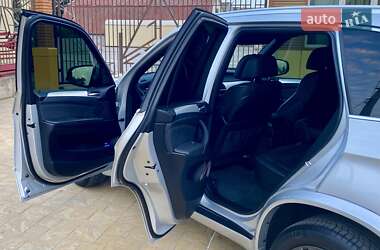 Внедорожник / Кроссовер BMW X5 2010 в 