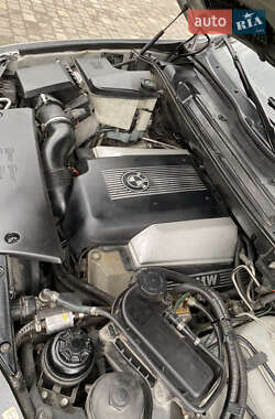Внедорожник / Кроссовер BMW X5 2001 в 