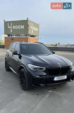 Внедорожник / Кроссовер BMW X5 2021 в 