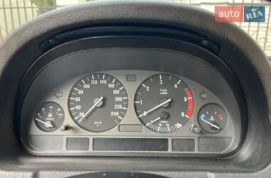 Позашляховик / Кросовер BMW X5 2005 в 