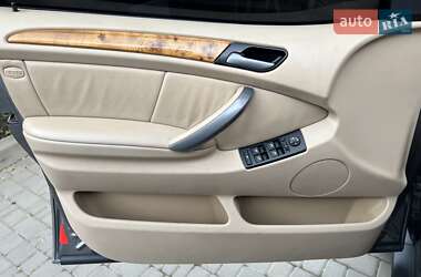 Позашляховик / Кросовер BMW X5 2005 в 