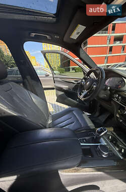 Внедорожник / Кроссовер BMW X5 2017 в 