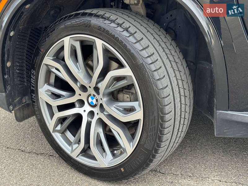 Позашляховик / Кросовер BMW X5 2015 в Києві
