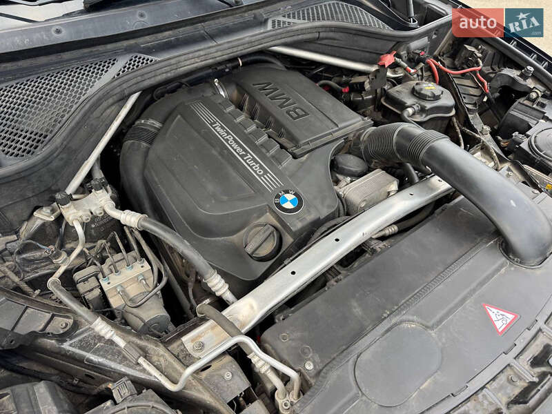 Позашляховик / Кросовер BMW X5 2015 в Києві